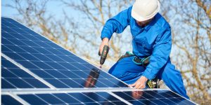Installation Maintenance Panneaux Solaires Photovoltaïques à Laborde